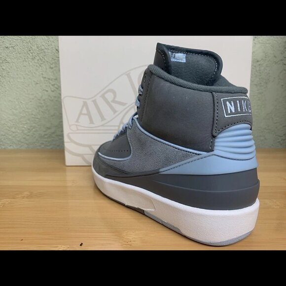 Nike Jordan 2 Retro Mid Cool Grey Woman Size 6.5 FB8871-041 - Picture 3 of 7